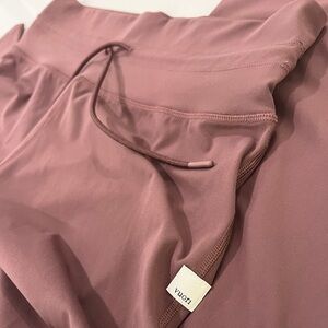 Vouri Women’s sz. L Yoga pants